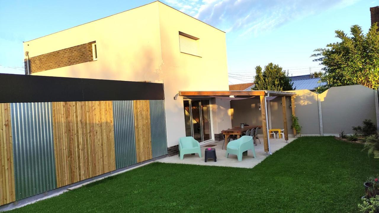 La pause au cub, maison cubique tout confort Hinges Extérieur photo